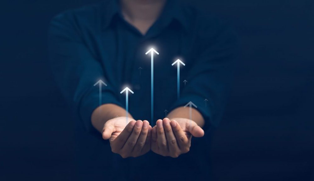 4 Crucial Tips to Managing Underperforming Reps CoachEm